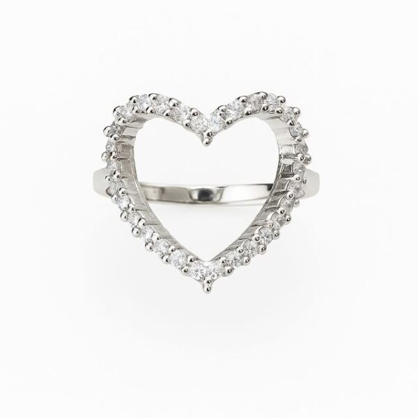 Anello cuore forato Argento 925 contornato di pietre zirconi bianchi taglio brillante .