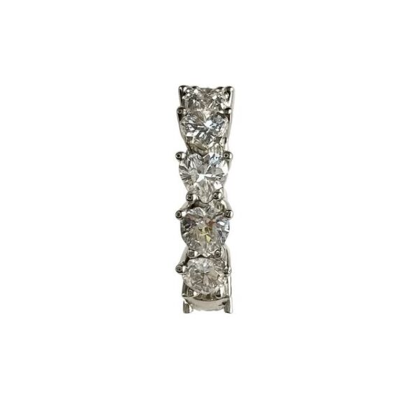 Anello Eternity Argento 925 pietre 5 mm taglio a cuore .