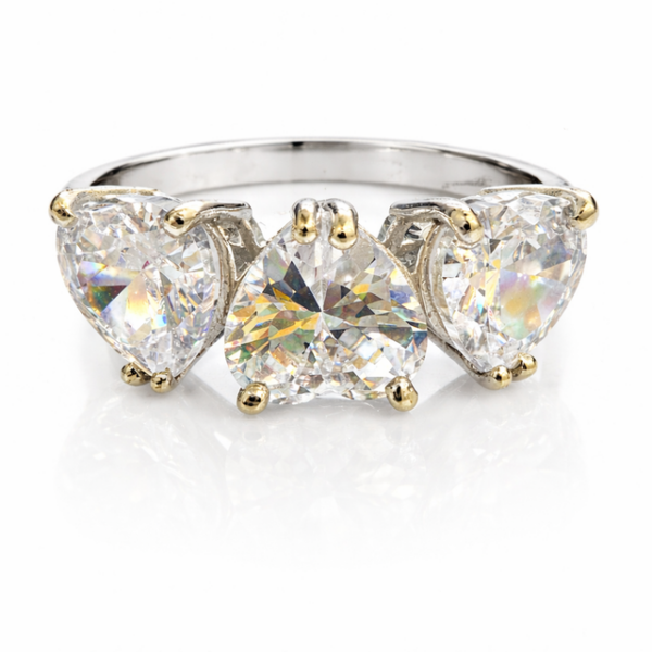 Anello TRILOGY cuori 7 mm . Taglio brillante  Montatura a griffe